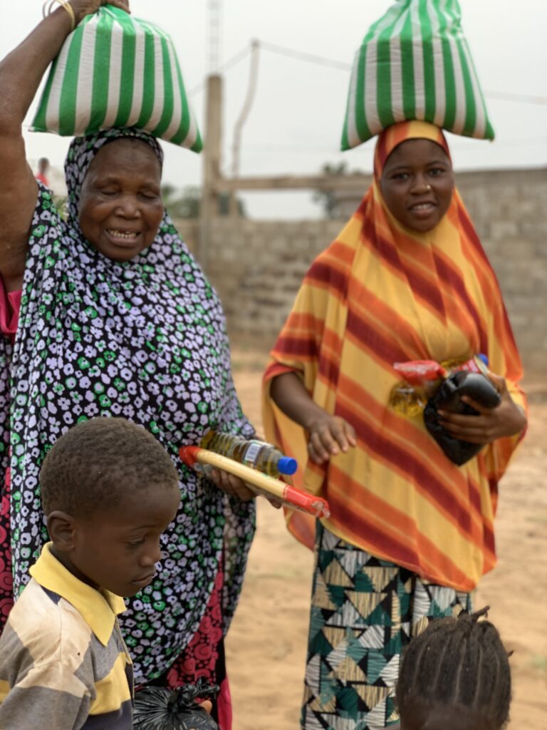 Distribution de denrée alimentaires en Afrique